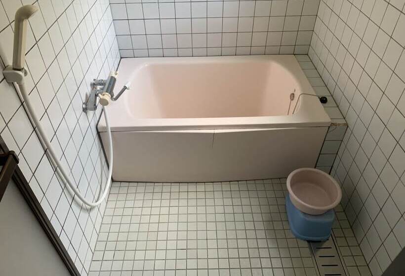 בית מלון כפרי Miike Camp Village