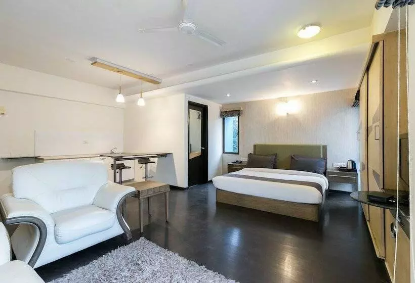 Hotel Collection O 47553 Oriental Residency