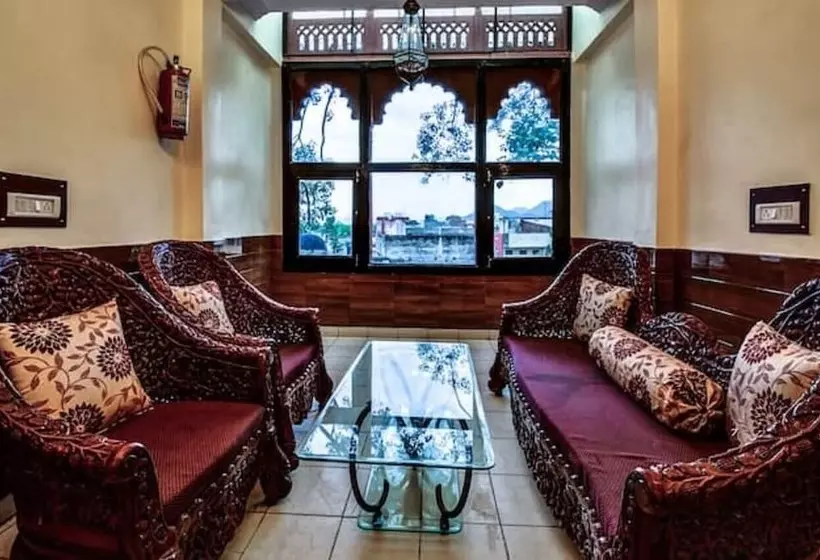 Hotelli Rg Palace Jaipur