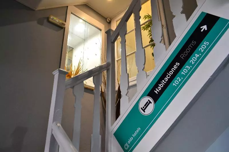 Albergue O Fogar De Teodomiro