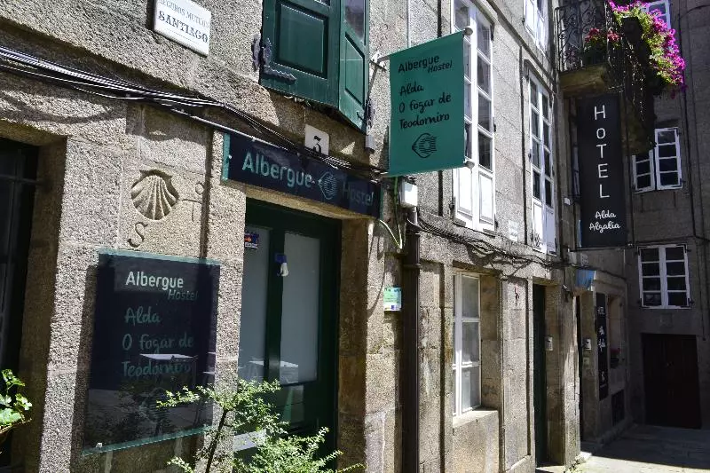 Albergue O Fogar De Teodomiro