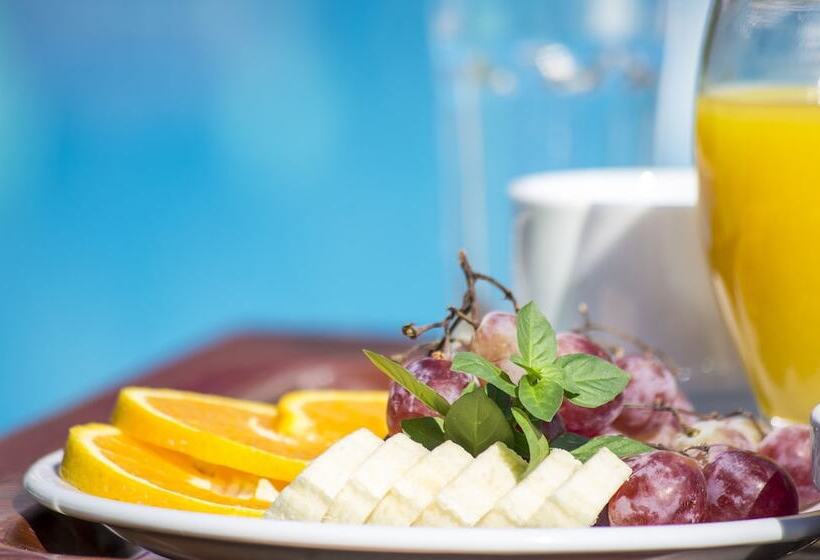 Holiday Beach Resort Santorini