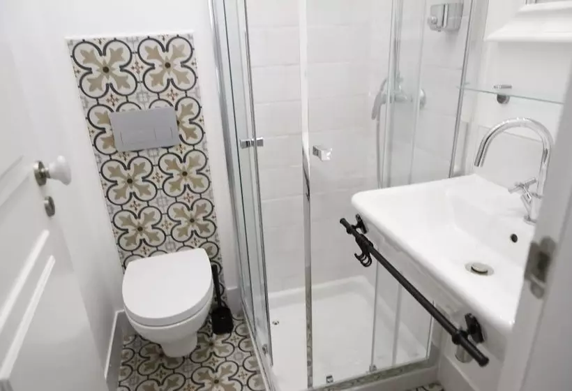 هتل B Inb Lisbon Downtown Suites