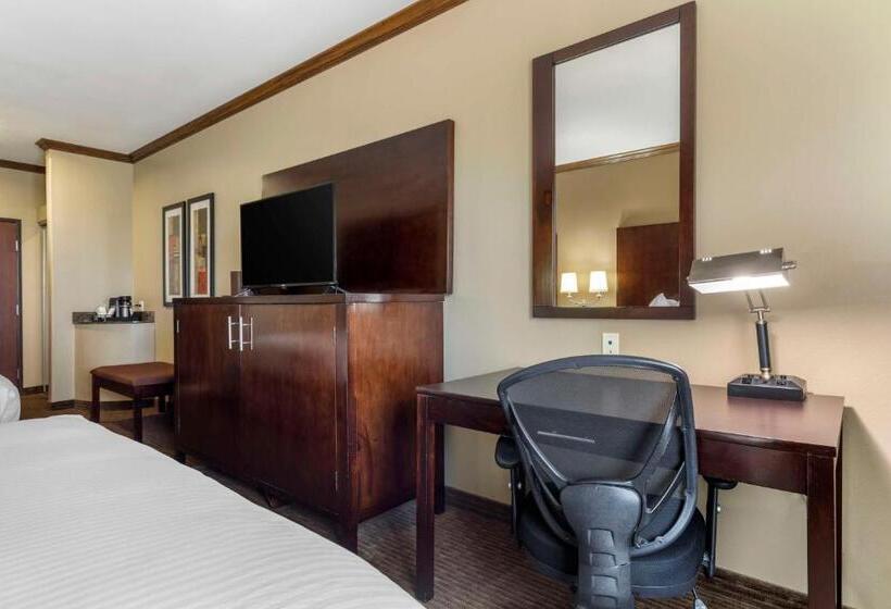 Best Western Plus Texoma Hotel & Suites