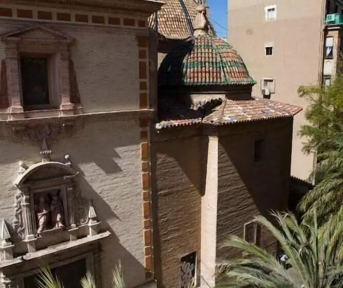 فندق Russafa Youth Hostel