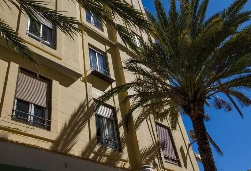 فندق Russafa Youth Hostel