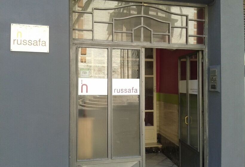 هتل Russafa Youth Hostel