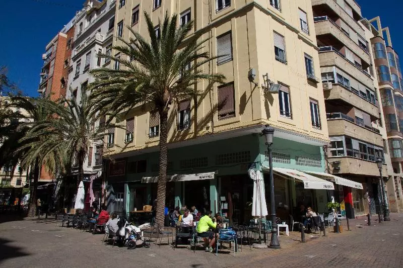 فندق Russafa Youth Hostel