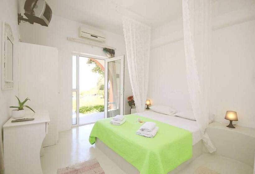 Nectarios Villa   Studios & Suites Adults Only