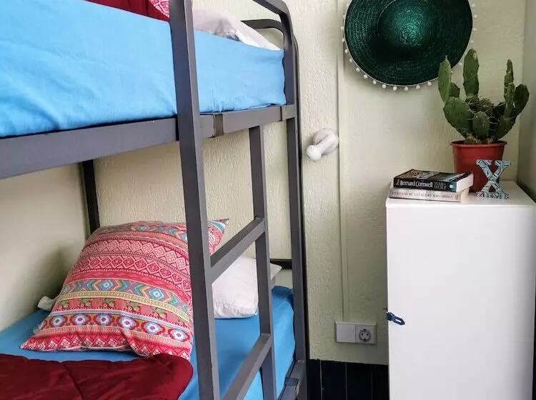 X Hostel Alicante