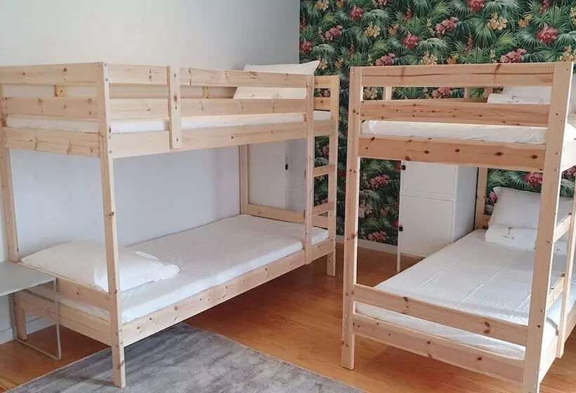 هاستل Azores Inn  Family Suites