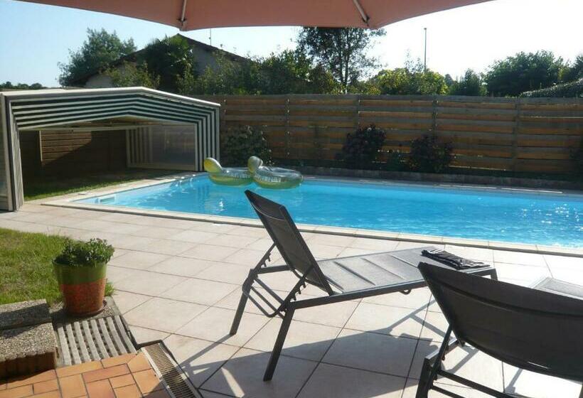 ベッドアンドブレックファースト Gisèle Richou