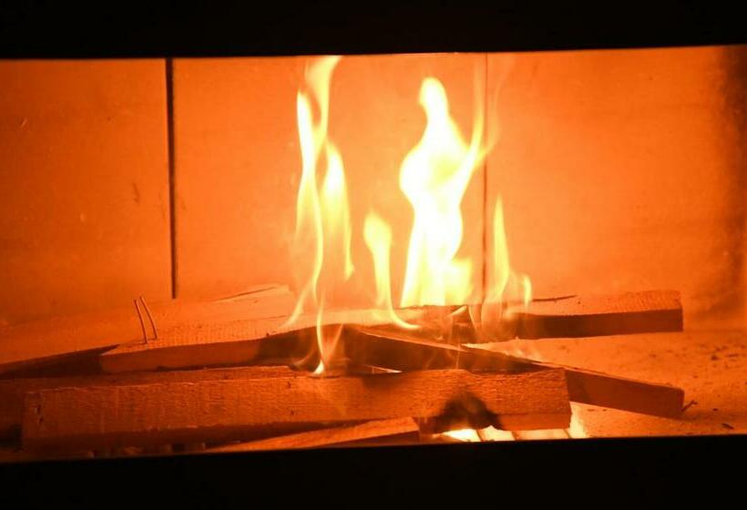 تختخواب و صبحانه Sophias Cottage