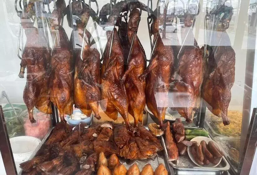 Chateau Hotel & Apartments