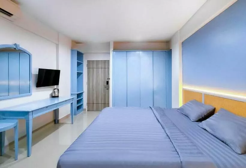 Chateau Hotel & Apartments