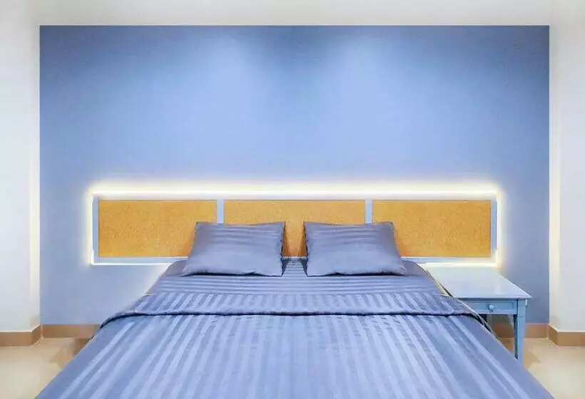 Chateau Hotel & Apartments