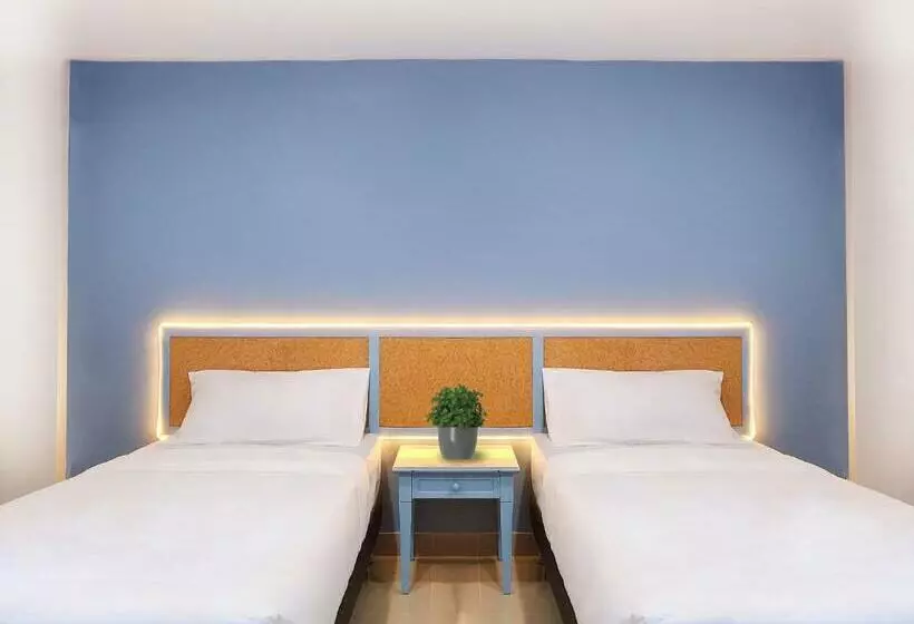 Chateau Hotel & Apartments