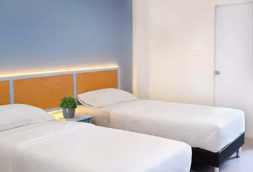 Chateau Hotel & Apartments