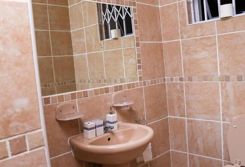 ペンション La Capucine