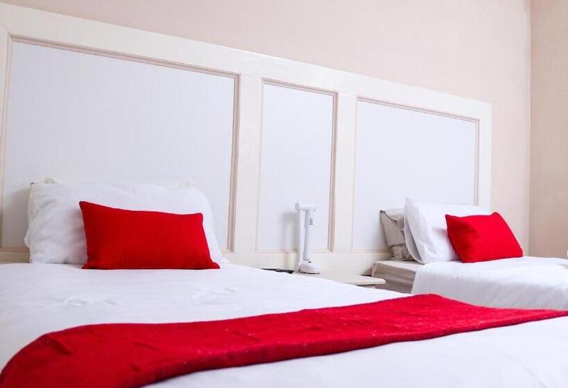 ペンション La Capucine