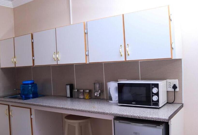 ペンション La Capucine