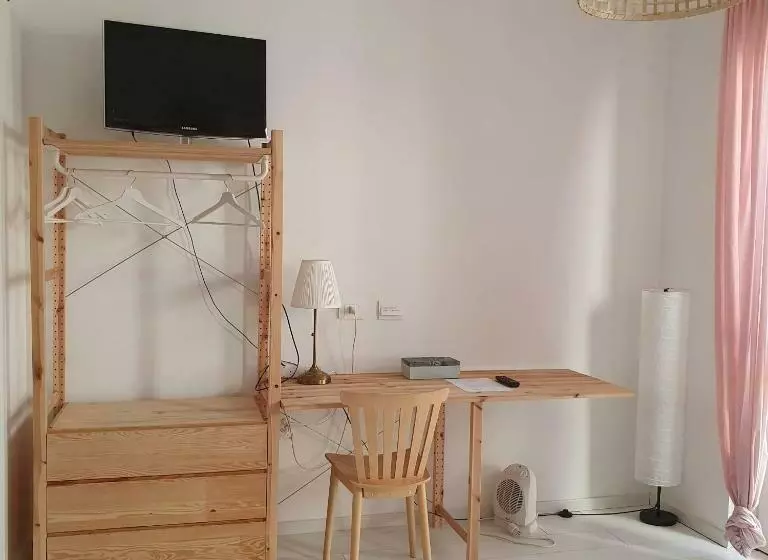 Majatalo Malpensa   Independent Double Room & Bathroom