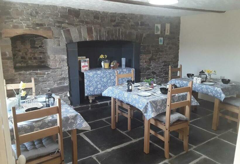 Sharlands Farm Bed And Breakfast