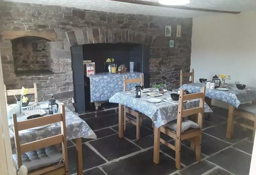 Sharlands Farm Bed And Breakfast