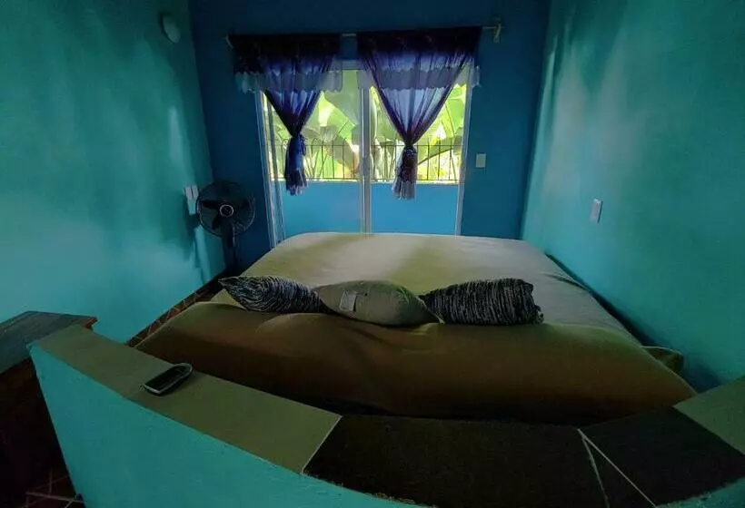 Retkeilymaja Casa Nantli