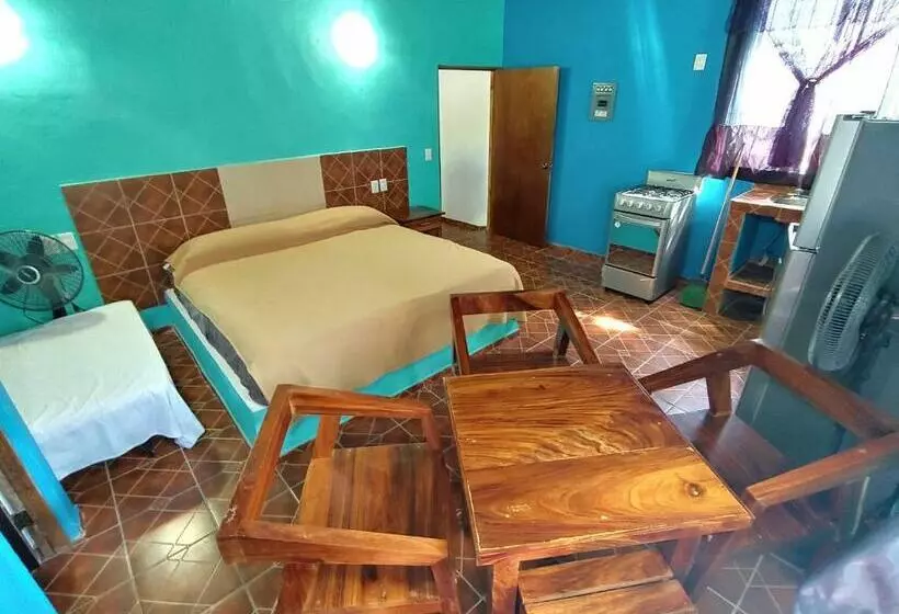 Retkeilymaja Casa Nantli