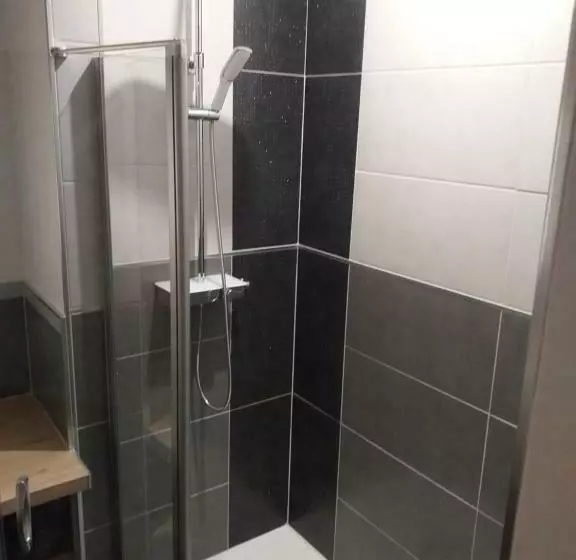 Hotelli Le Ptit Spa De L Abbaye Suite Love Et Spa Privé