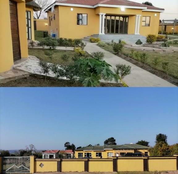 פנסיון Lunganakho Country Lodge