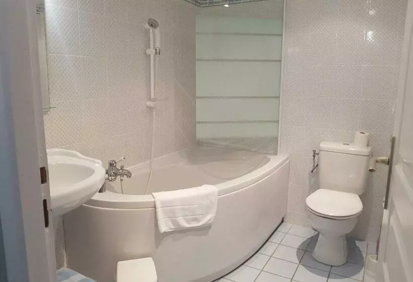 Aamiaismajoitus (B&B) Les Lupins