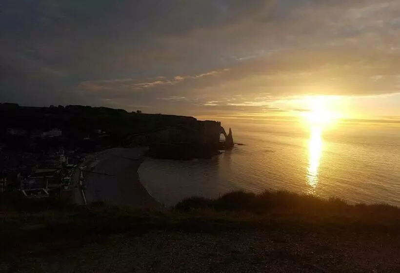 Aamiaismajoitus (B&B) Les Lupins