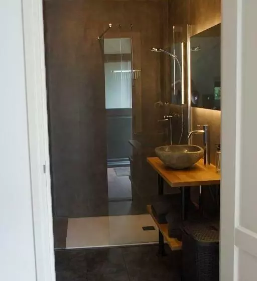 Aamiaismajoitus (B&B) Zur Grünen Heide