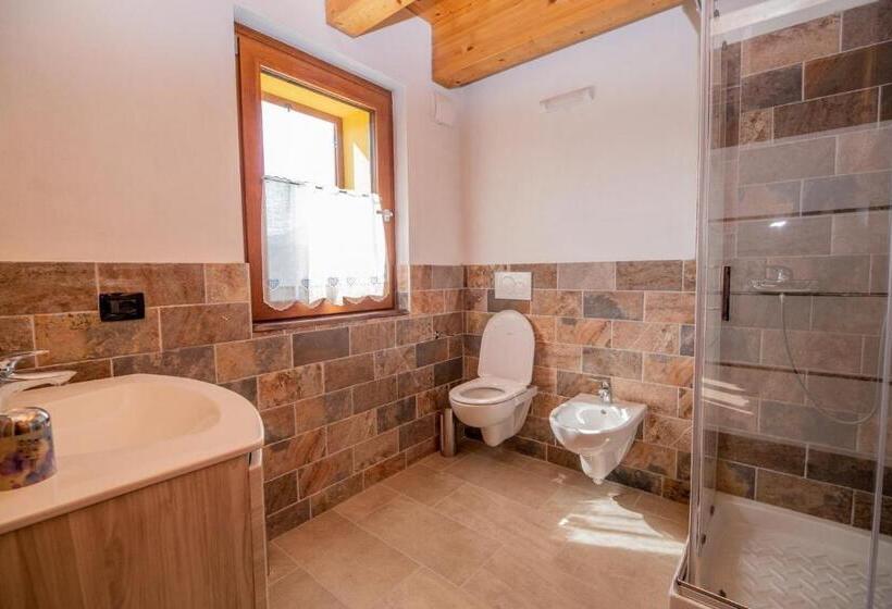 Отель Agriturismo La Cascina B&b