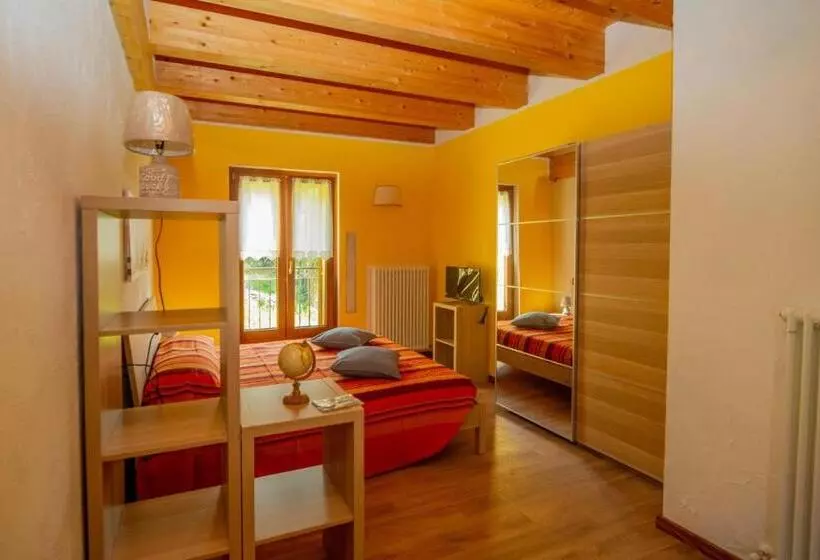 Hotelli Agriturismo La Cascina B&b