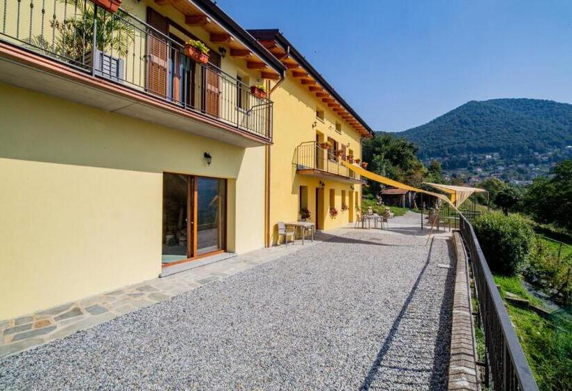 Отель Agriturismo La Cascina B&b