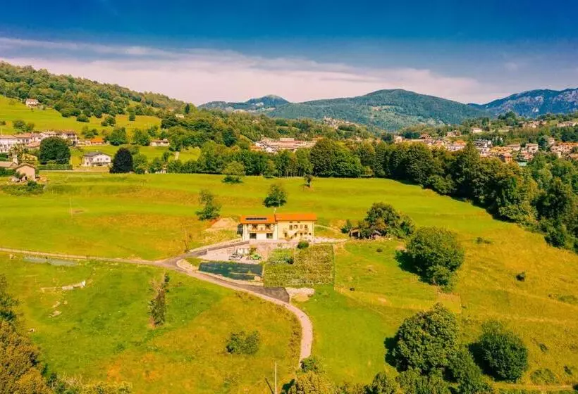 Hotelli Agriturismo La Cascina B&b