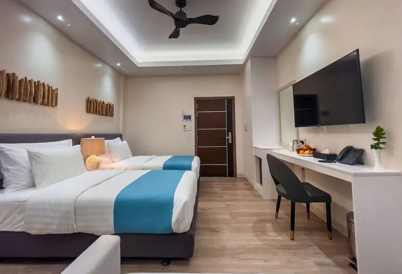 هتل Sky Beach Maldives   Dhiffushi