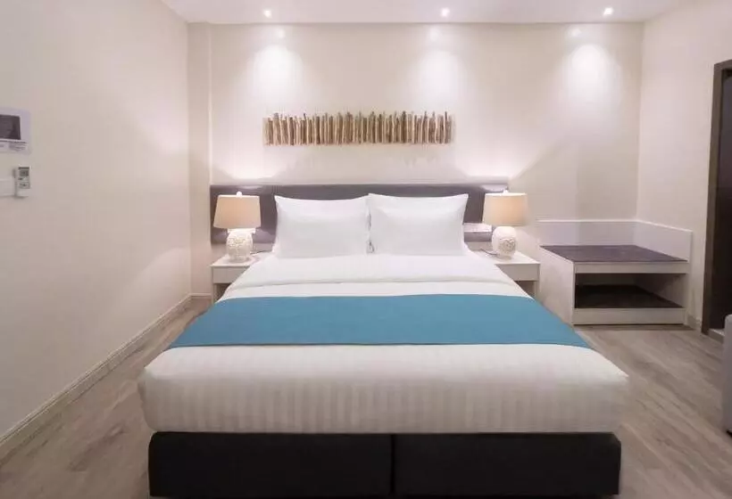 هتل Sky Beach Maldives Dhiffushi