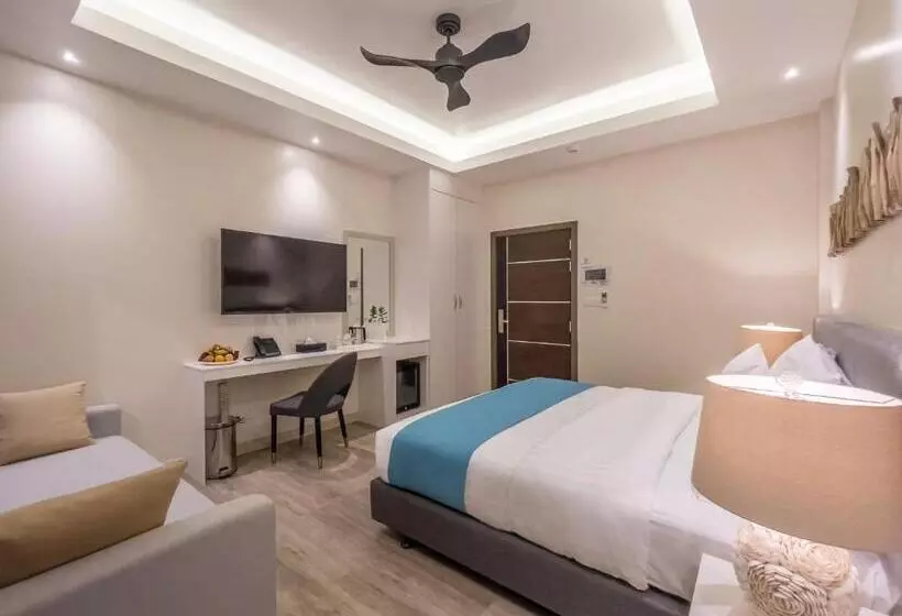 هتل Sky Beach Maldives Dhiffushi