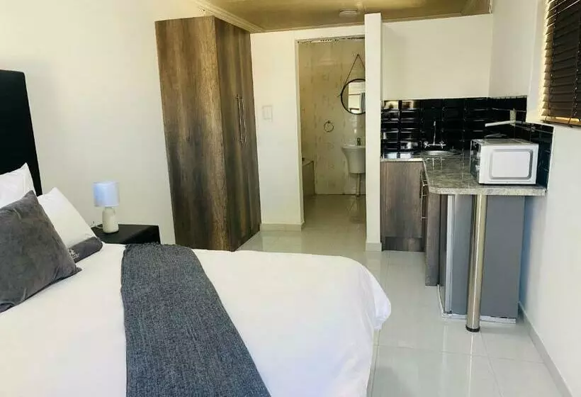 Majatalo Zindiza Guesthouse