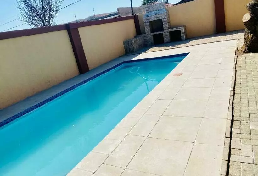 Majatalo Zindiza Guesthouse