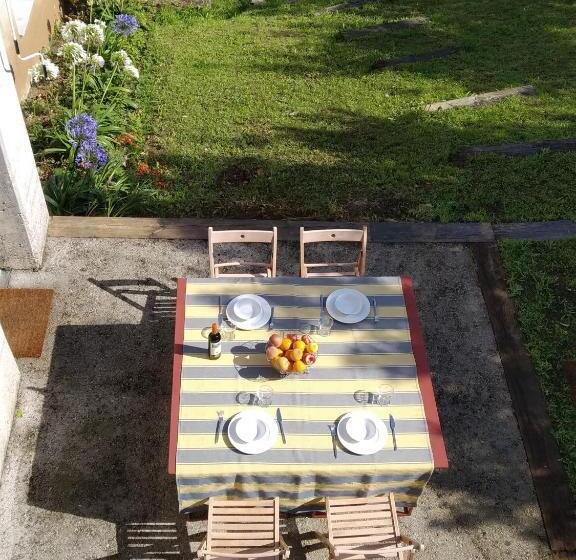 تختخواب و صبحانه Casa De Babel