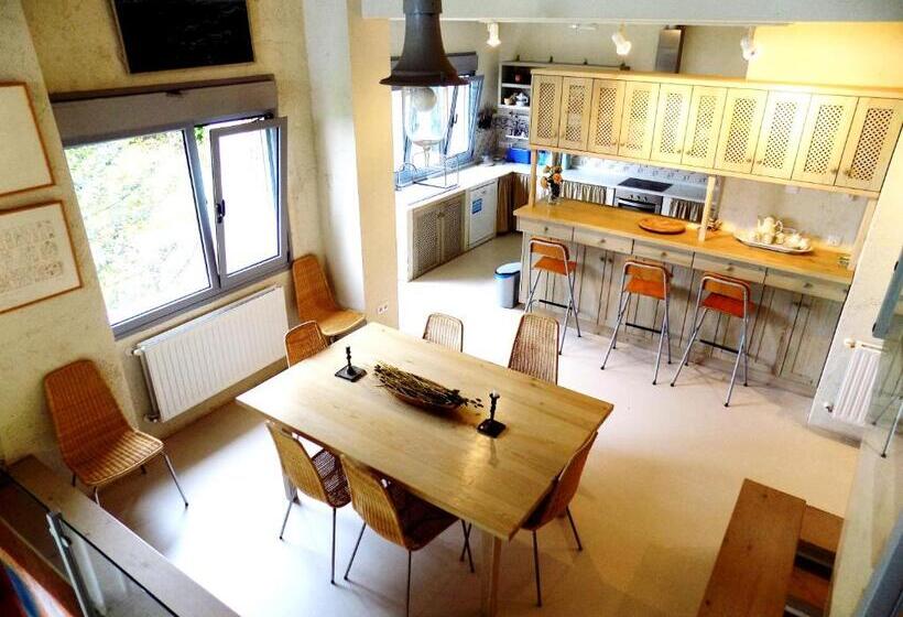 تختخواب و صبحانه Casa De Babel