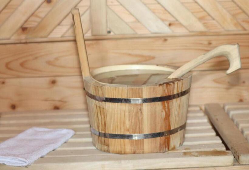 تختخواب و صبحانه Casa Din Deal