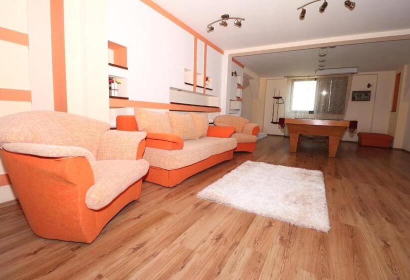 تختخواب و صبحانه Casa Din Deal