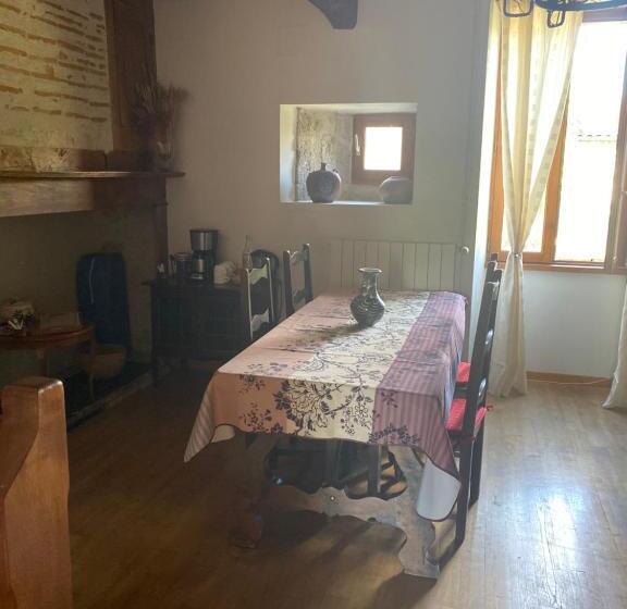 مبيت وإفطار Chez Sophie Chambres D’hôtes, Gîte Et Gîte équestre