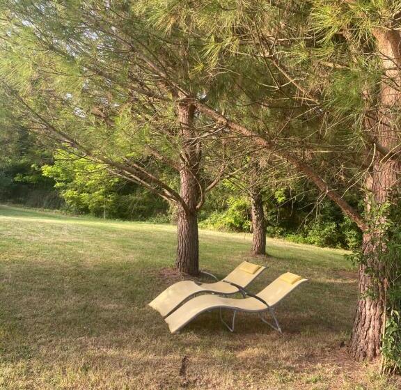 مبيت وإفطار Chez Sophie Chambres D’hôtes, Gîte Et Gîte équestre